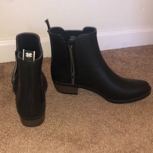 Lucky brand waterproof boots